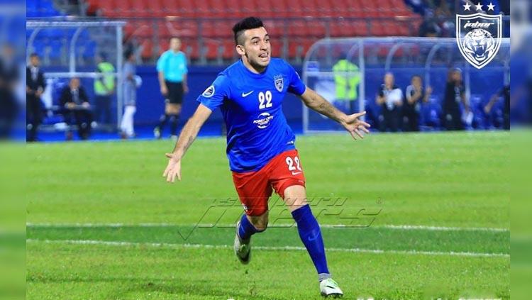 Sedikitnya ada 3 striker asal Argentina yang bisa saja digaet Persib Bandung, termasuk diantaranya adalah Sergio Aguero.