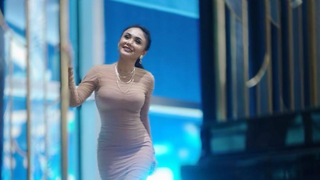 Mandi Keringat Ala Yuni Shara Rajin Olahraga Untuk Tangkal Covid 19 Indosport