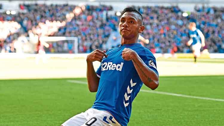 Pemain sepak bola yang memperkuat Glasgow Rangers, Alfredo Morelos. Copyright: Medium