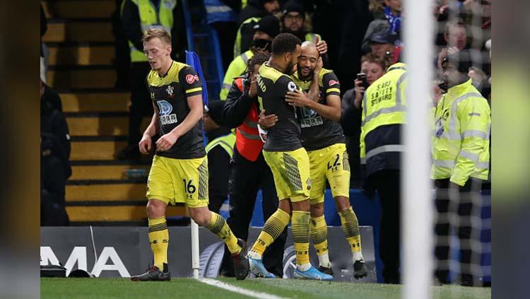 Selebrasi para pemain Southampton usai Nathan Redmond mencetak gol ke gawang Chelsea. - INDOSPORT