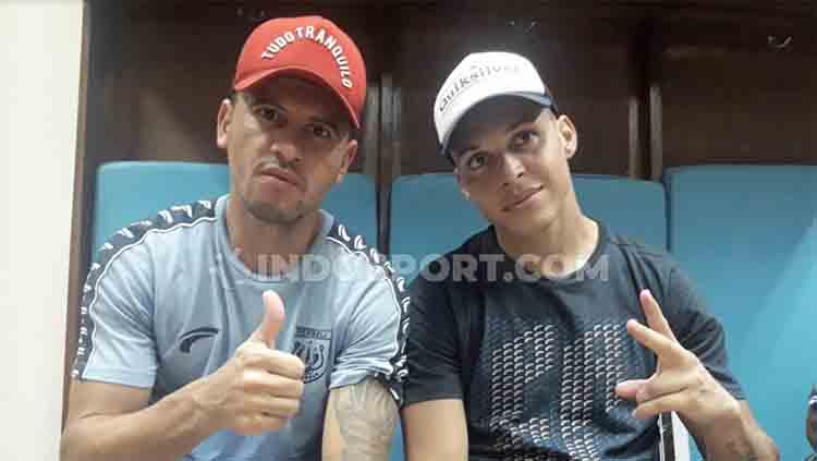 Rafael Gomes De Oliveira atau biasa disebut Rafinha (kanan) tidak menyesal meski nyaris gagal total saat menjalani musim pertamanya di Liga 1 bersama Persela Lamongan.