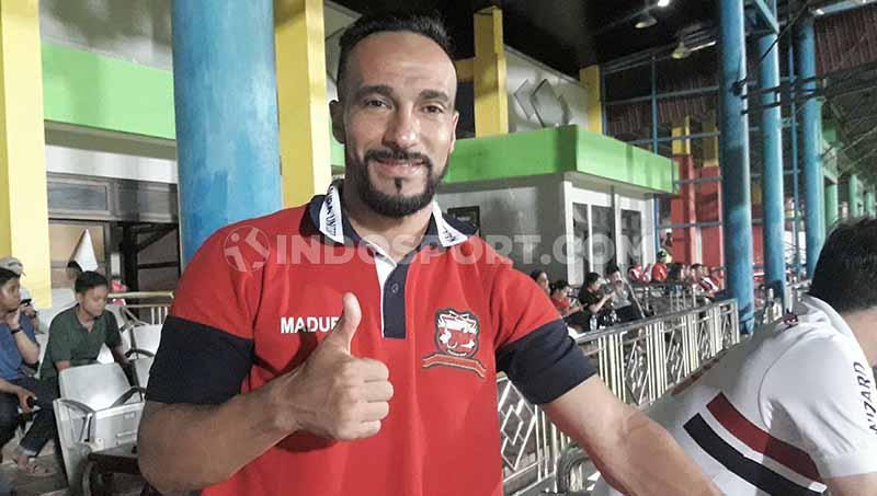 Diego Assis saat diwawancarai eksklusif Indosport, soal pilihannya kembali berkarir di Liga 1 dan keunikan Liga Indonesia.