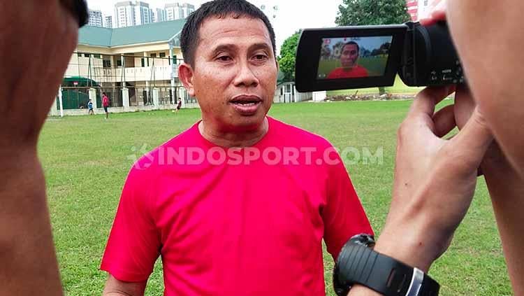 Pelatih anyar PSMS Medan, Philep Hansen saat ditemui wartawan. Copyright: Aldi Aulia Anwar/INDOSPORT