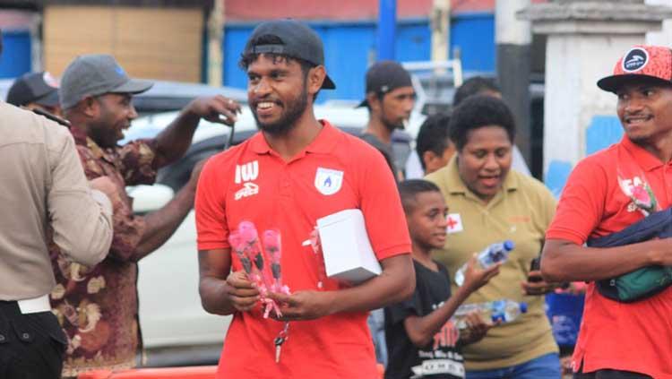 Imanuel Wanggai, eks geladang Persipura Jayapura secara resmi diperkenalkan sebagai pemain baru klub Liga 1 Borneo FC.