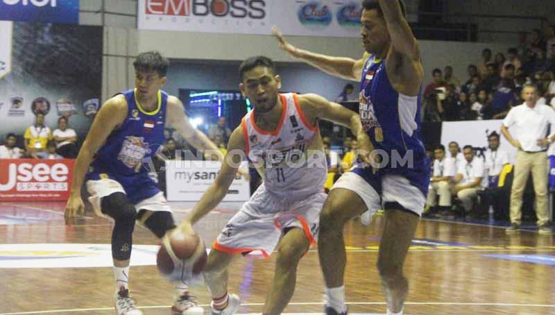 Situasi Laga Satria Muda Pertamina vs NSH Jakarta.