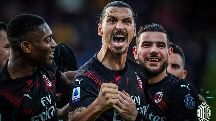 Ekspresi Ibrahimovic dalam lanjutan Serie A Italia laga Cagliari vs AC Milan Copyright: Twitter @acmilan