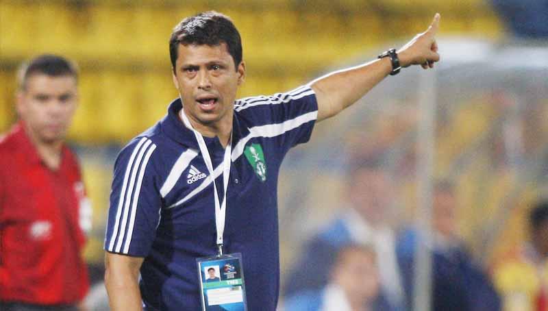 Pelatih asal Brasil Sergio Farias yang saat ini menjadi kandidat nakhoda klub Liga 1, Persija Jakarta, ternyata pernah latih 2 legenda AC Milan. - INDOSPORT