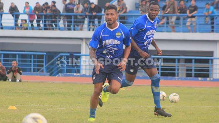 Pelatih Persib Bandung, Robert Rene Alberts, mengapresiasi penampilan anak asuhnya pada Turnamen Asia Challenge 2020 di Stadion Shah Alam, Kuala Lumpur, Malaysia, Sabtu (18/01/20) dan Minggu (19/01/20).