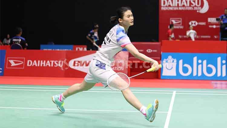 Pebulutangkis tunggal putri China, Han Yue, mengalahkan wakil Indonesia, Fitriani, pada babak pertama Indonesia Masters 2020 di Istora Senayan, Rabu (15/01/20).