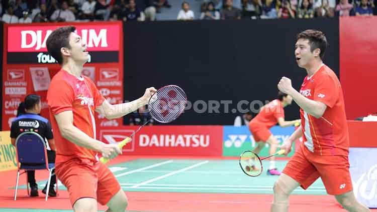 Ganda putra Korea Selatan, Lee Yong-dae/Kim Gi-jung, mengalahkan pasangan China, Li Jun Hui/Liu Yu Chen, pada babak pertama Indonesia Masters 2020 di Istora Senayan, Rabu (15/01/20). Copyright: Theresia Simanjuntak/INDOSPORT