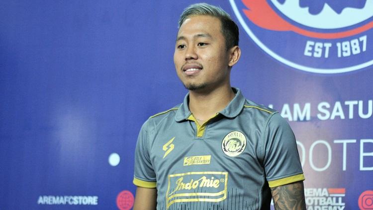 Pemain anyar Arema FC, Kushedya Hari Yudo, diperkenalkan menjelang Liga 1 2020. Copyright: Media Arema FC