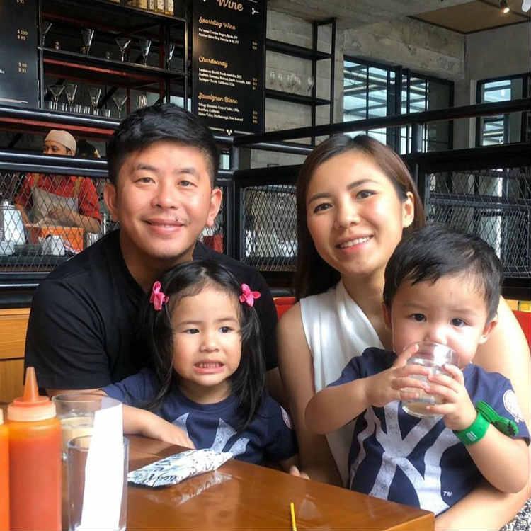 Febriyanto Wijaya bersama keluarganya. Copyright: Instagram @febriantowijaya