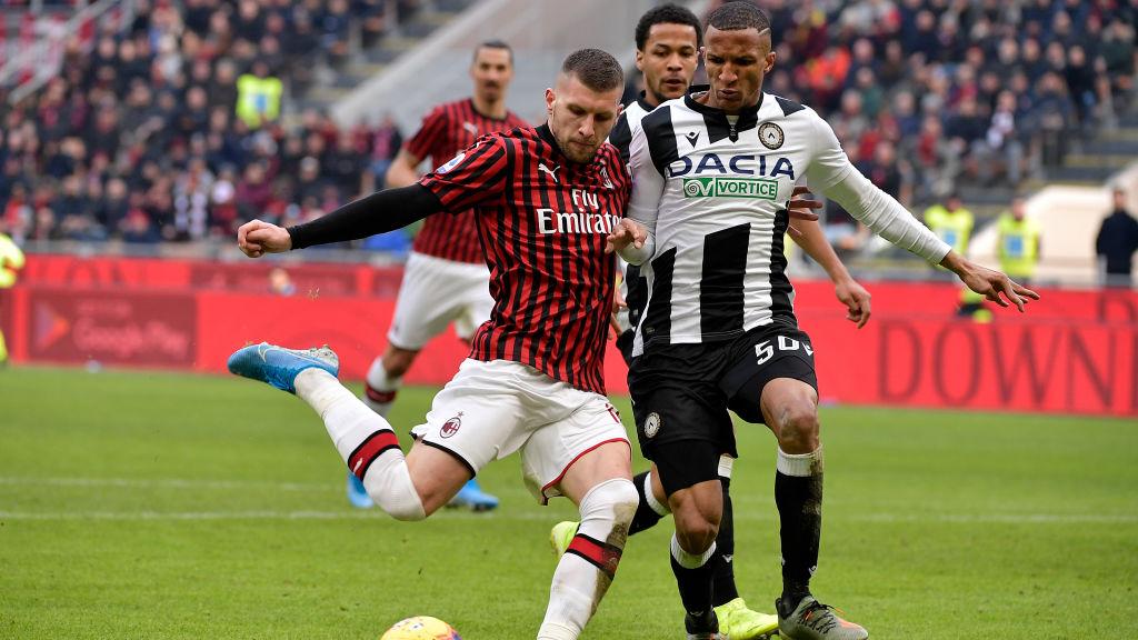 Raksasa Liga Italia (Serie A), Inter Milan, memantau dua bintang Udinese, yakni Rodrigo Becao dan Roberto Pereyra di bursa transfer musim panas 2023 ini. - INDOSPORT