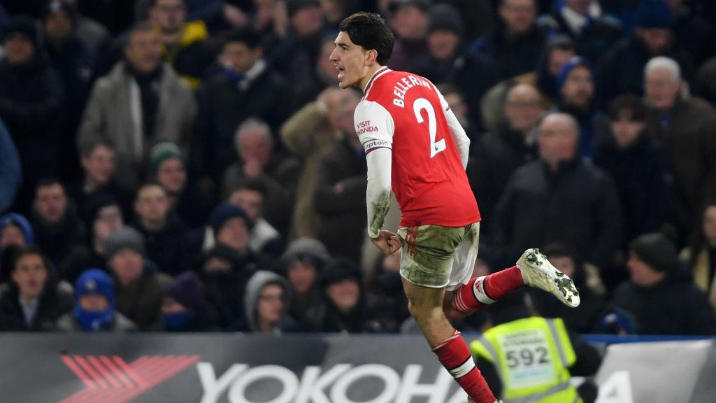 Hector Bellerin berselebrasi usai mencetak gol penyama kedudukan dalam laga Liga Inggris Chelsea vs Arsenal Copyright: Mike Hewitt/Getty Images
