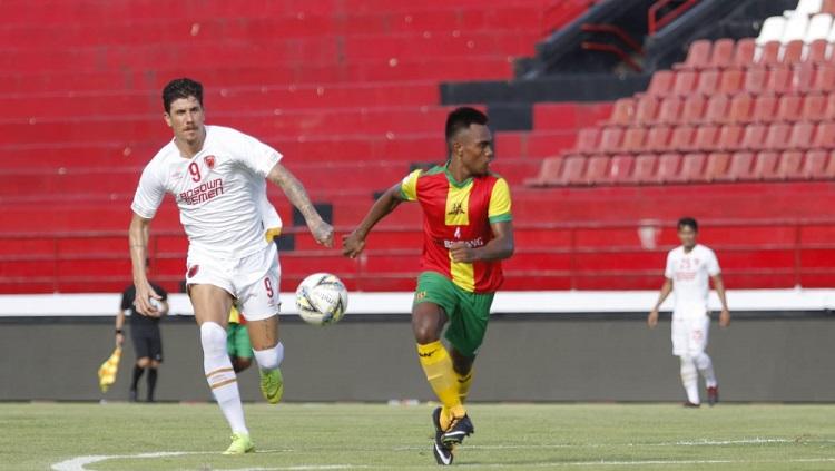 Laga leg pertama play-off Piala AFC 2020 antara Lalenok United vs PSM Makassar di Stadion Kapten I Wayan Dipta, Gianyar, Bali, Rabu (22/1/20). Copyright: Media PSM Makassar