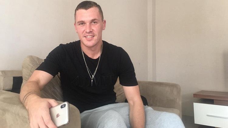 Adam Mitter dirumorkan akan memperkuat Persita Tangerang.