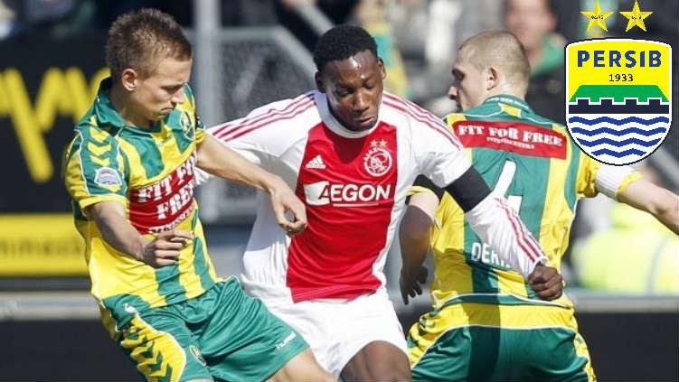Eks Ajax Amsterdam, Geoffrey Castillion (tengah) dikabarkan bakal bergabung ke Persib Bandung pada bursa transfer Liga 1 2020. - INDOSPORT
