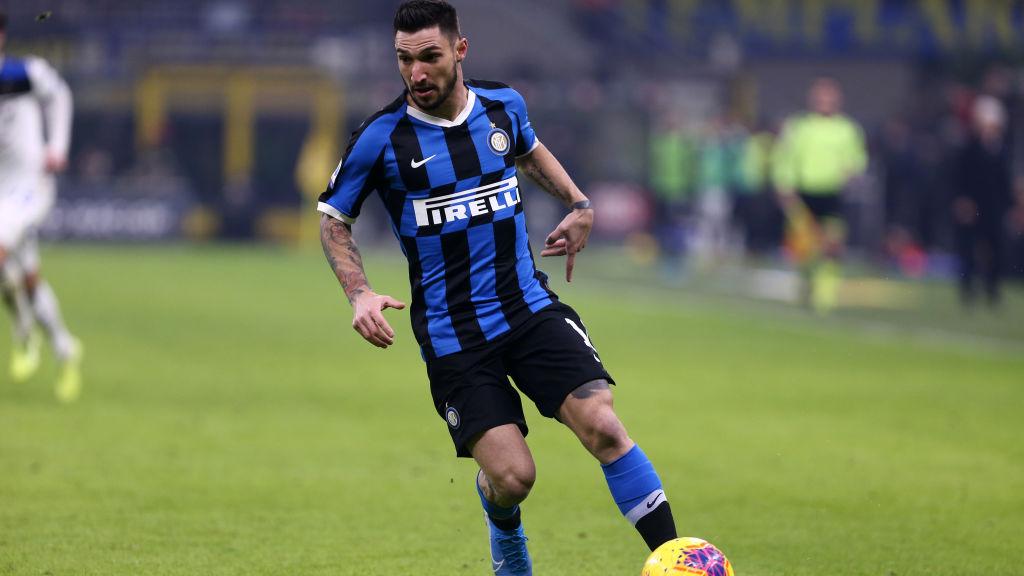 Pemain sayap Napoli yang juga mantan pemain Inter Milan, Matteo Politano, memiliki rencana untuk bisa memenangkan pertandingan melawan mantannya tersebut di Coppa Italia 2020. - INDOSPORT