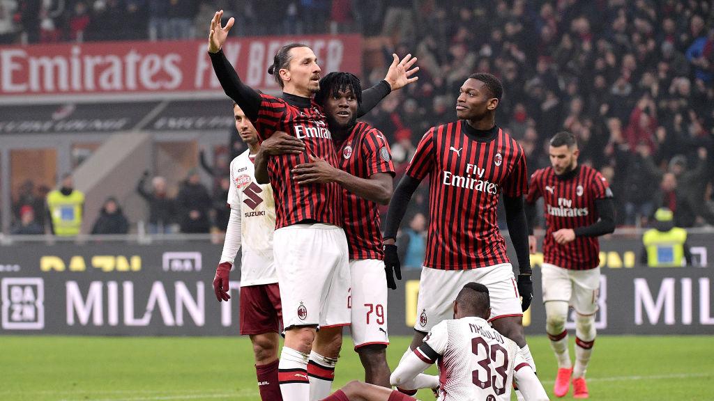 Striker AC Milan, Zlatan Ibrahimovic merayakan golnya ke gawang Torino di Coppa Italia Copyright: Mattia Ozbot/Soccrates/Getty Images