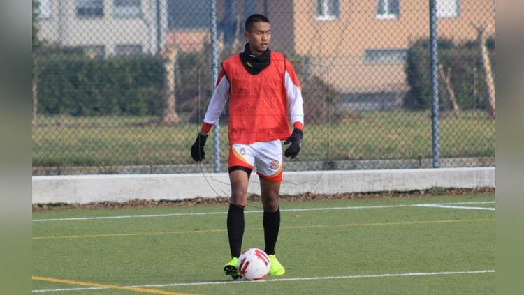 Wonderkid Persib Bandung U-19, Kakang Rudianto turut membongkar akan bedanya gaya sepak bola klub-klub Italia dan Inggris.