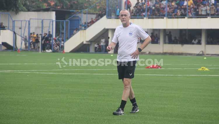 Pelatih klub Liga 1 PSIS Semarang Dragan Djukanovic ingin melihat hasil latihan timnya saat beruji coba melawan Persik Kendal.