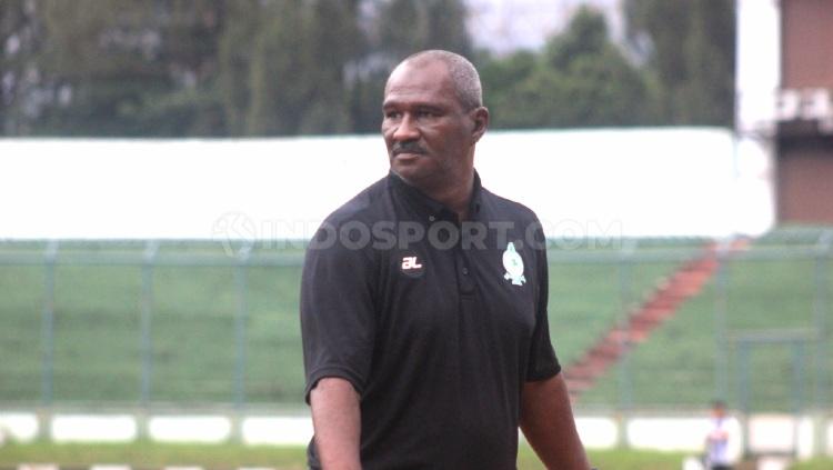 Pelatih Melaka United, Zainal Abidin saat timnya uji coba menghadapi Persib Bandung U-20