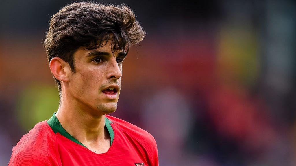 Fransisco Trincao, striker hibrida Lionel Messi-Cristiano Ronaldo kabarnya bakal dibuang Barcelona pada bursa transfer nanti.