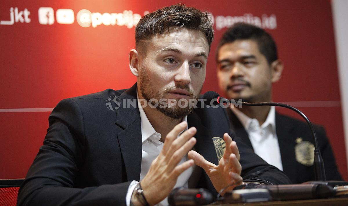 Perkenalan secara resmi, Marc Anthony Klok sebagai pemain Persija Jakarta.