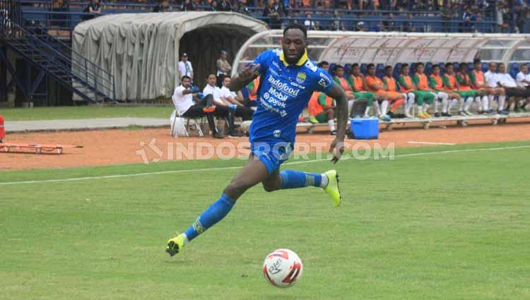 Persib Bandung belum lama ini telah resmi mengumumkan pemain baru yang juga jebolan Ajax Amsterdam, Geoffrey Castillion, dan menjadi sorotan eks pemain Liga Champions. - INDOSPORT