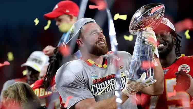 Kansas City Chiefs mengukir sejarah dengan menjadi juara Super Bowl LIV pada hari ini, Senin (03/02/20). - INDOSPORT