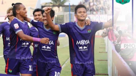 Dalam kurun waktu 20 tahun terakhir, ada tiga sosok penting yang berhasil membawa Persita Tangerang mampu menjajal kasta tertinggi sepak bola Indonesia.