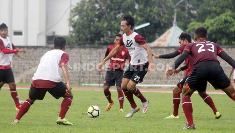 Peringatan keras dari pelatih klub Liga 2, Persis Solo, untuk para pemainnya selama masa libur.