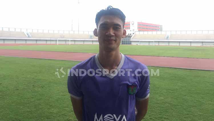 Sempat diperebutkan oleh setidaknya lima klub jelang digelarnya Liga 1 2022/2023, bek orbitan Persib Bandung yakni Syaeful Anwar akhinya resmi memilih Arema FC. - INDOSPORT