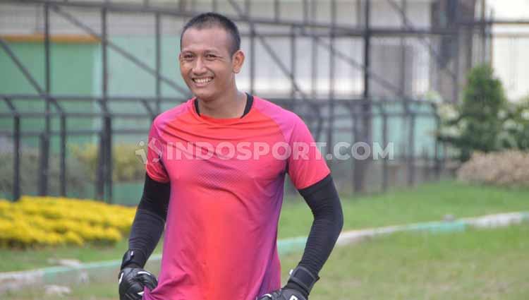 Kiper andalan PSMS Medan di Liga 2 2020, Abdul Rohim, menyambut baik wacana soal kelanjutan kompetisi yang bakal bergulir kembali pada Oktober mendatang. - INDOSPORT