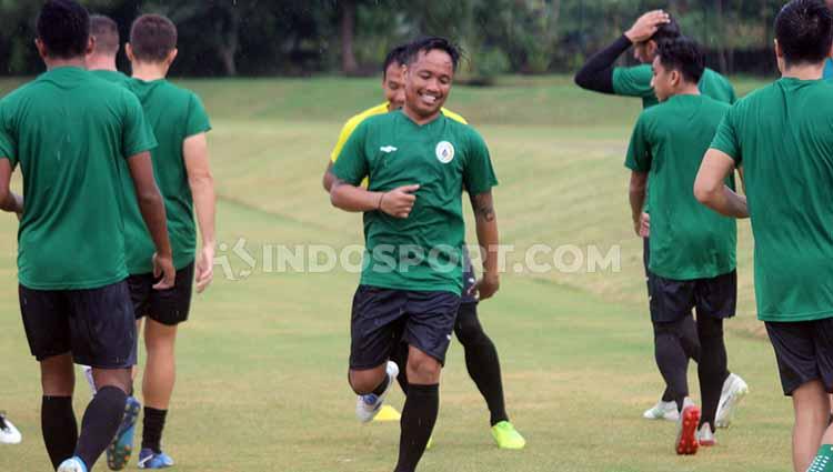Gelandang Liga 1 asal Bali, I Gede Sukadana belum berpikir untuk pensiun meski kini mengikuti kursus kepelatihan lisensi C AFC. - INDOSPORT