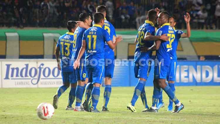 Skuat Persib Bandung menjelang Liga 1 2020 terlihat gemuk, tapi masih ada sektor yang cukup jomplang dan mungkin membutuhkan pembenahan.