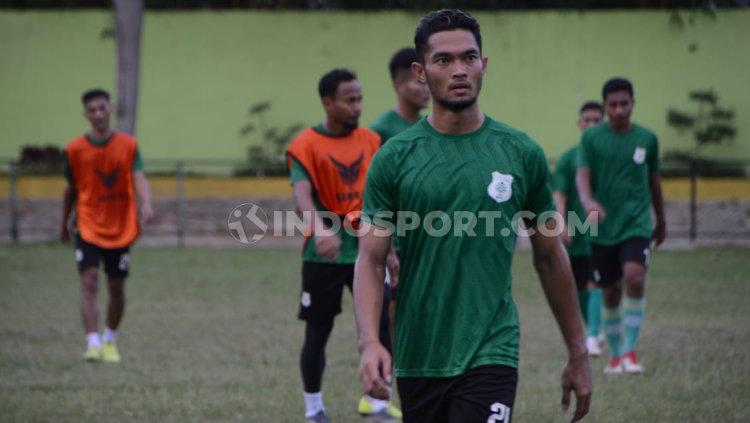 Pemain klub Liga 2 PSMS Medan, Azka Fauzi, mengakui adanya tekanan dari para suporter sebagai striker anyar tim Kinantan musim ini. - INDOSPORT