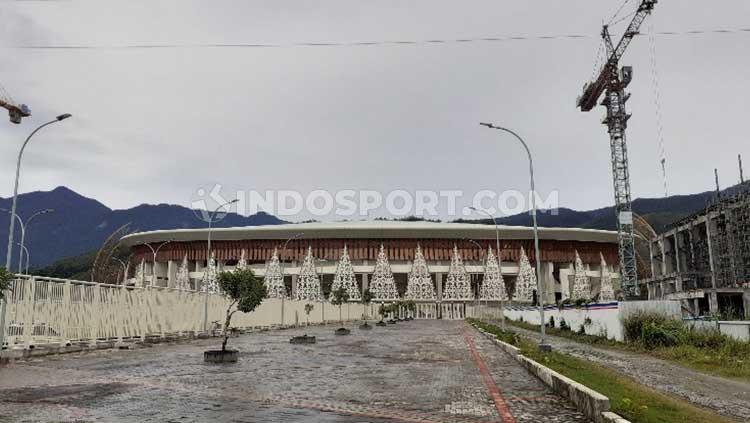 Stadion Papua Bangkit tampak dari luar.