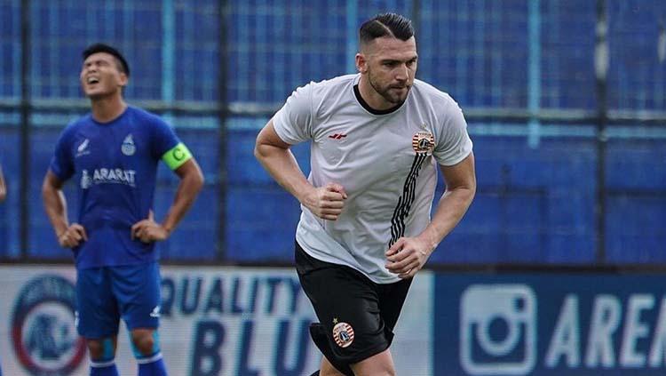 Marko Simic saat mencetak gol ke gawang Sabah FA di Piala Gubernur Jatim 2020. Copyright: Instagram.com/persijajkt