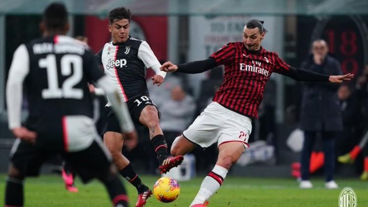 Duel Dybala vs Ibrahimovic di pertandingan Coppa Italia AC Milan vs Juventus, Jumat (14/02/20). Copyright: twitter.com/acmilan