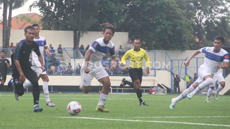 Laga uji coba antara PSIS Semarang vs PSIS U-20 di Stadion Citarum menjelang kick-off Liga 1 2020.