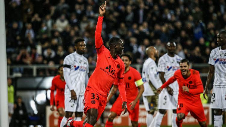 Selebrasi pemain PSG usai bobol gawang Amiens SC di Ligue 1 Prancis. - INDOSPORT