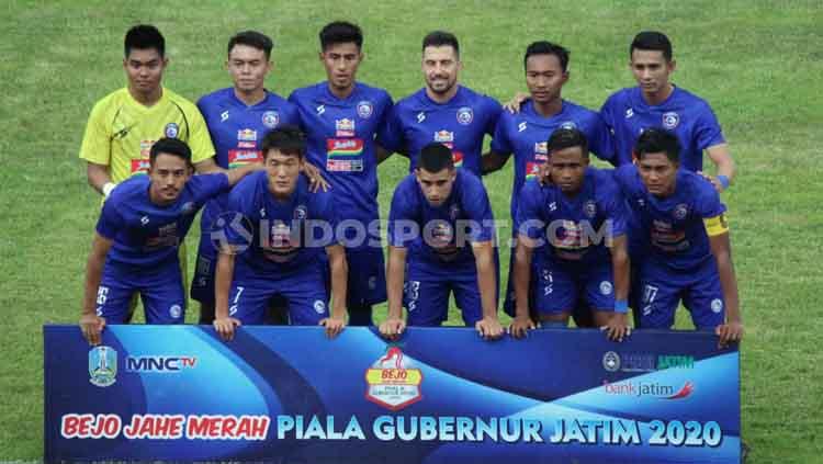 Skuat Arema FC jelang laga semifinal Piala Gubernur Jatim 2020 melawan Persebaya Surabaya. Copyright: Fitra Herdian/INDOSPORT