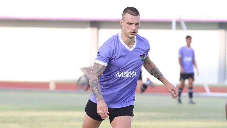 Pemain asal Ukraina milik Persita Tangerang, Yevhen Budnik. - INDOSPORT