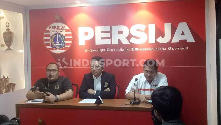 Presiden Persija Jakarta, Mohamad Prapanca bersama Ketua Umum Jakmania Dicky Soemarno terkait acara launching tim persija 23 Januari mendatang.