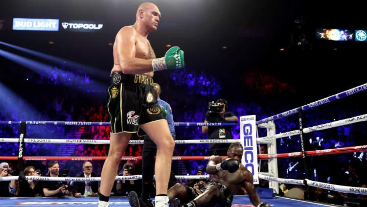 Petinju kelas berat WBC, Tyson Fury, umumkan kehamilan ketujuh sang istri, Paris Fury, melalui unggahan instagram storynya pada Kamis (24/03/23) lalu. - INDOSPORT