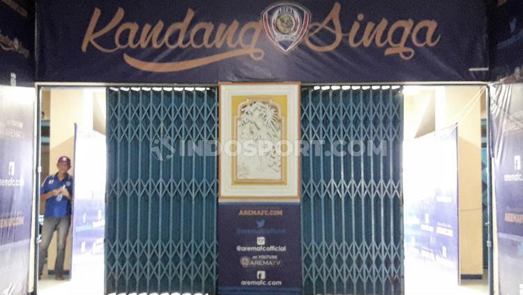 Lorong ruang ganti Stadion Kanjuruhan dari dalam.
