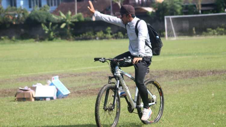 Lokasi latihan PSIM Yogyakarta di Lapangan Kenari dekat dengan rumah, Seto Nurdiyantoro pilih gunakan sepeda sebagai transportasi Copyright: Ronald Seger Prabowo/INDOSPORT