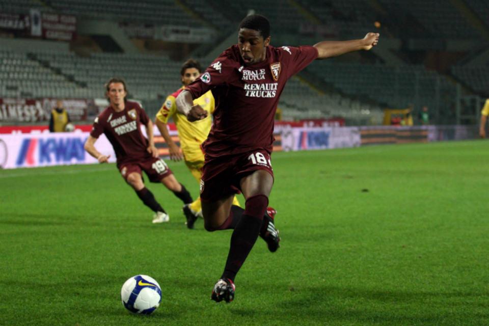 Mantan pemain Torino Dominique Malonga. Copyright: toronews.net