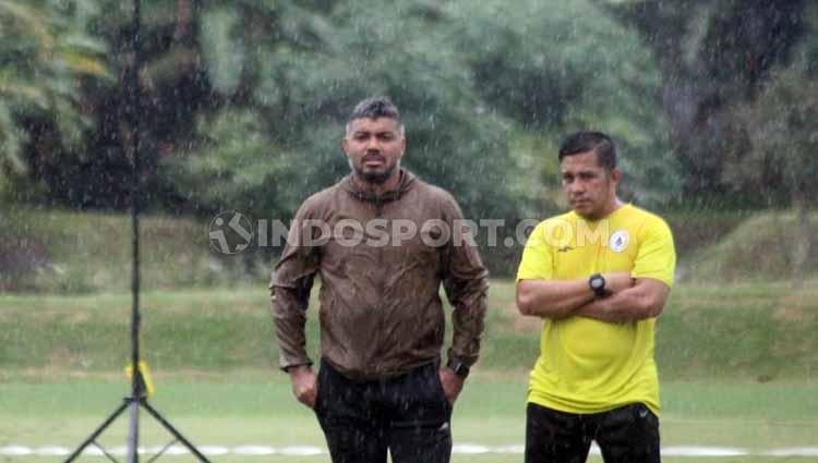 Skuat PSS Sleman dipimpin Danilo Fernando memilih berlatih secara mandiri di Lapangan YIS, Selasa (25/02/20), meski tak ada perintah dari manajemen untuk menggelar latihan.